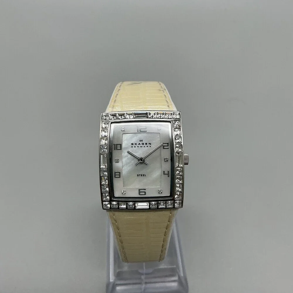 Skagen Womens Watch 25mm MOP Dial Crystals Beige Leather 527SSLW8A New Battery